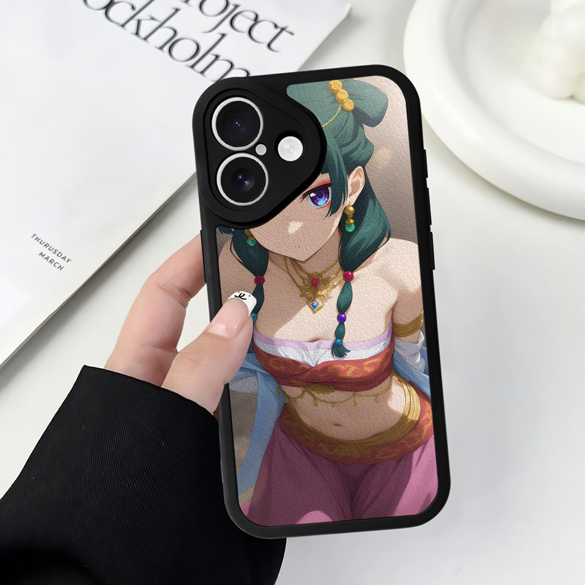 （画像用） 薬屋のひとりごと The Apothecary Diaries 【iPhone 16シリーズ対応】シリコンスマホケース（レザー調） 材質：シリコン